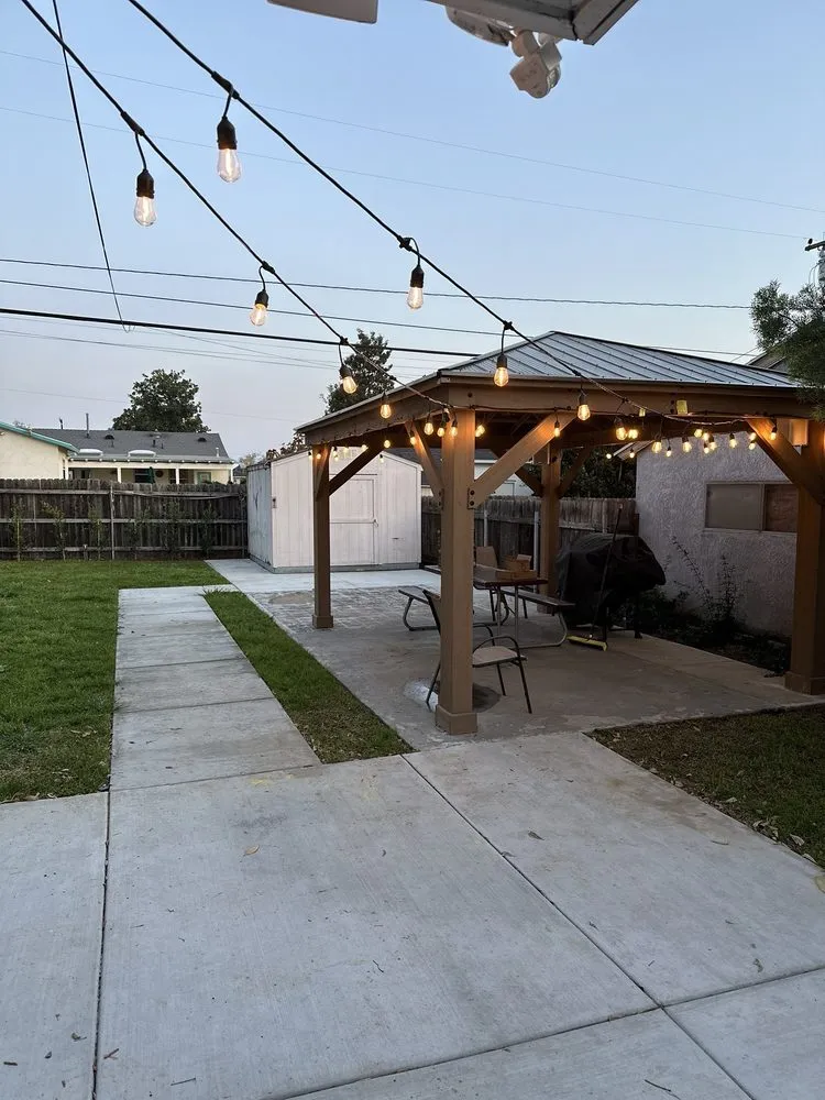 Licensed electrician providing electrical repair in Arleta, CA - Alfredo Electric