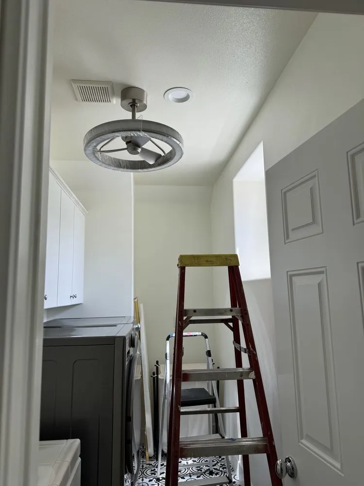 Reliable outlet and switch repair in Arleta, CA by Alfredo Electric