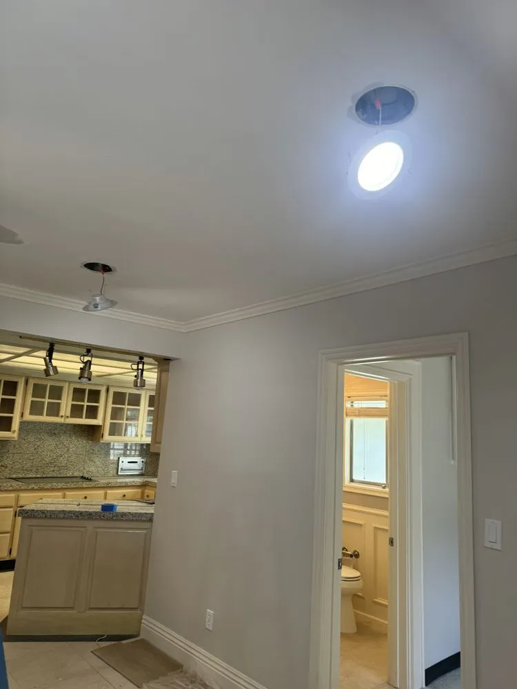 Reliable lighting installation in Arleta, CA by Alfredo Electric