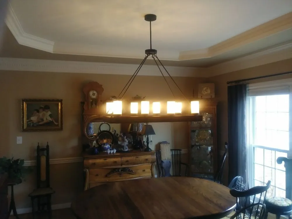 Expert electrician providing electrical repair in , 