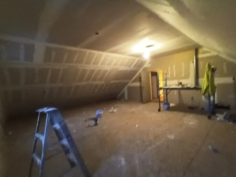 Affordable electrician providing circuit breaker repair in , 