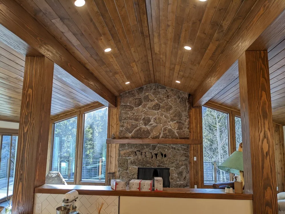 Expert electrician providing circuit breaker repair in , 