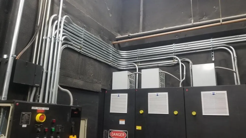 Emergency electrician providing panel upgrade in , 