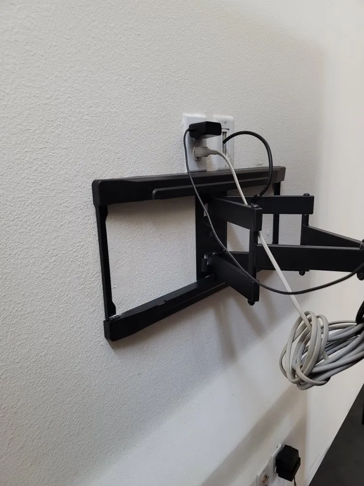 Affordable electrician providing emergency electrical service in Winter Havem, FL - All Electric