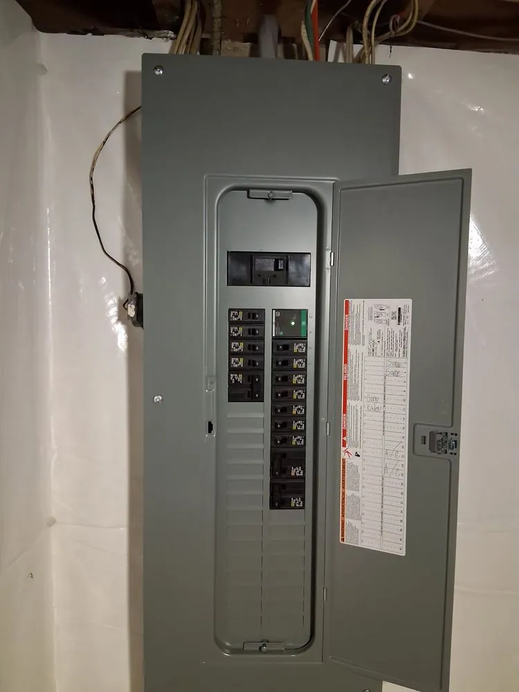 Trusted electrician providing circuit breaker repair in , 