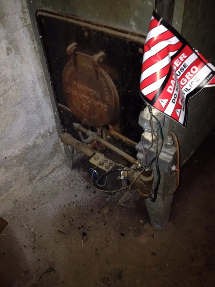 Certified electrician providing emergency electrical service in Sun Valley, CA - All Power Services