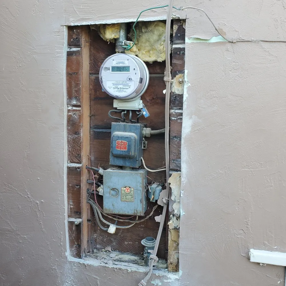 Expert outlet and switch repair experts serving ,  - All Pro Electric Services