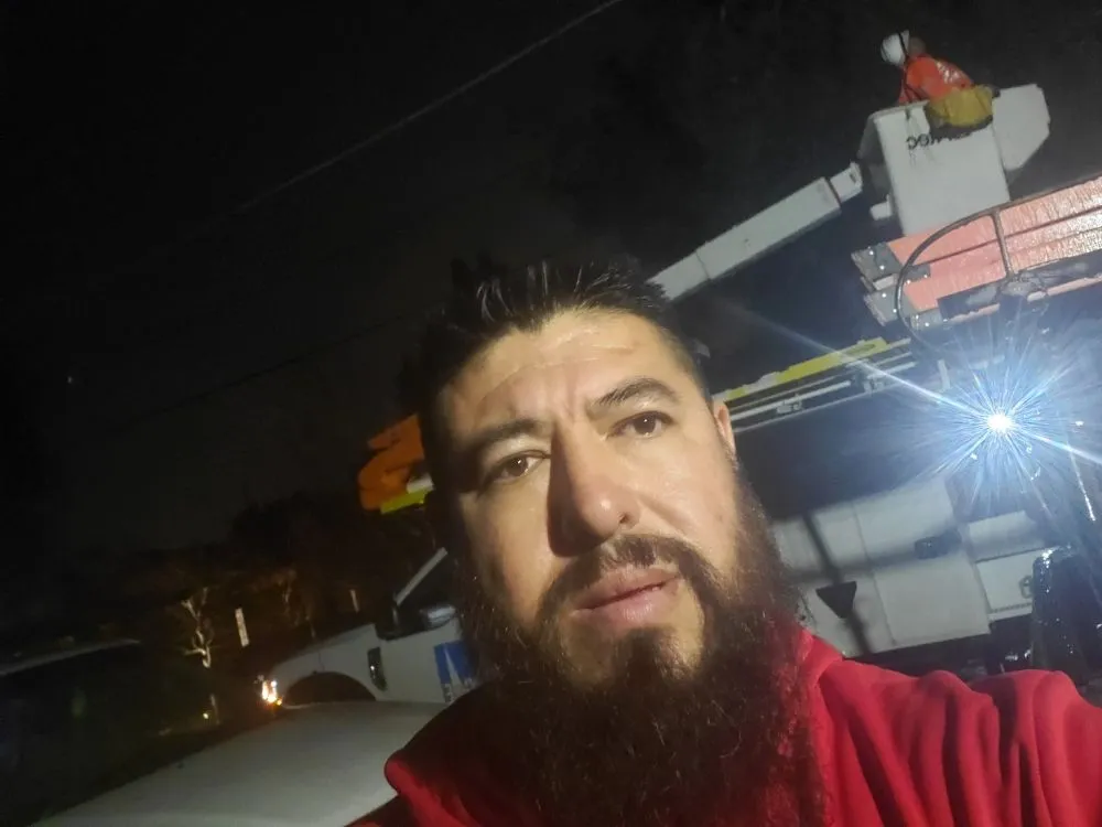 Slide of All Pro Electric Services