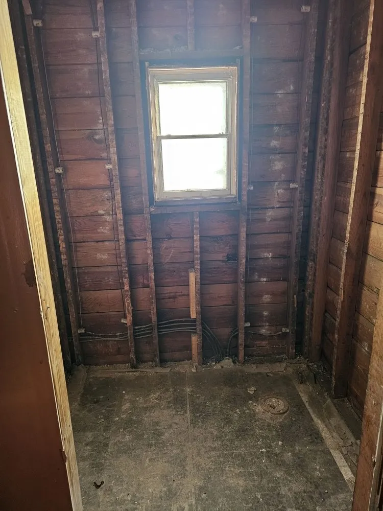 Expert electrician providing lighting installation in Lathrup Village, MI - All Purpose Hands On Construction