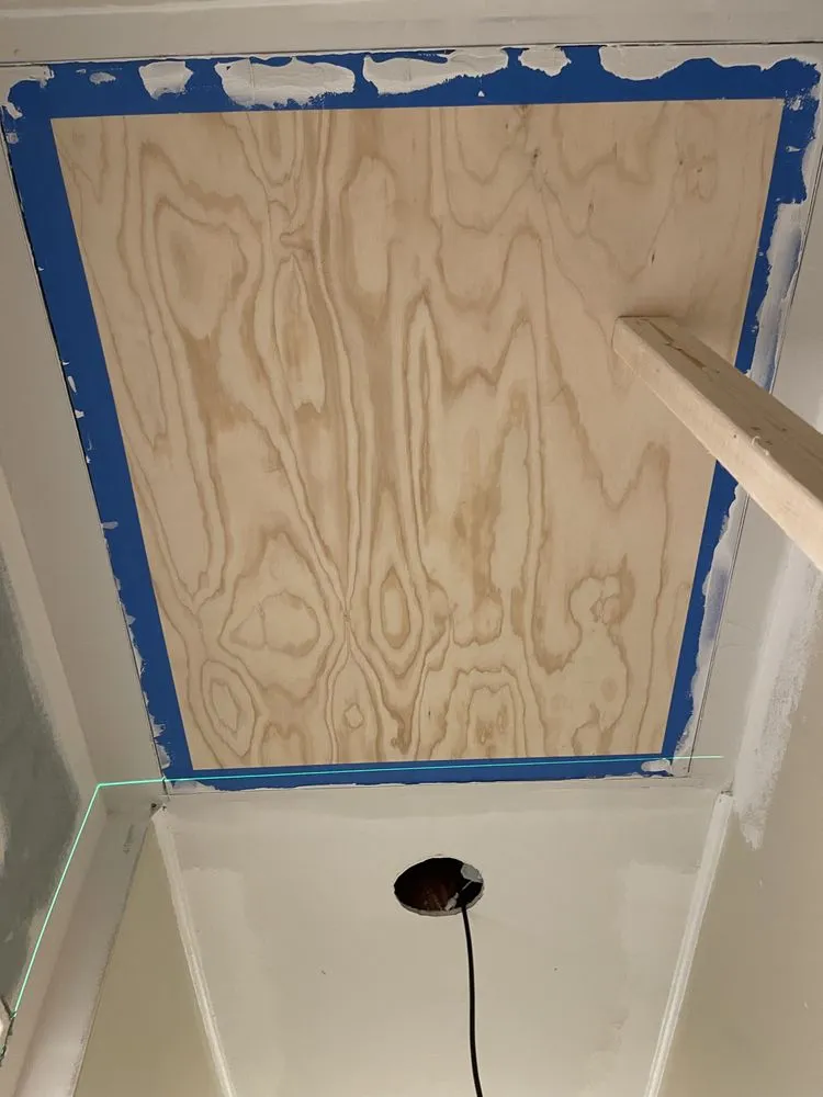 Professional electrician providing wiring installation in , 