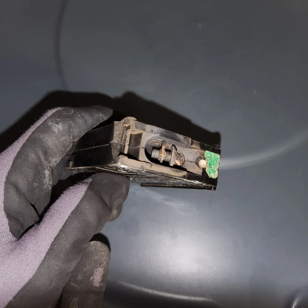 Slide of All Tapz Electric