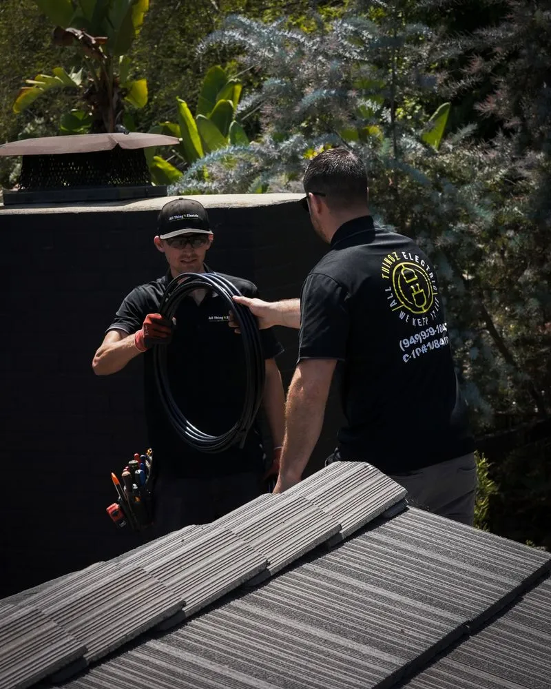 Slide of All Thingz Electric