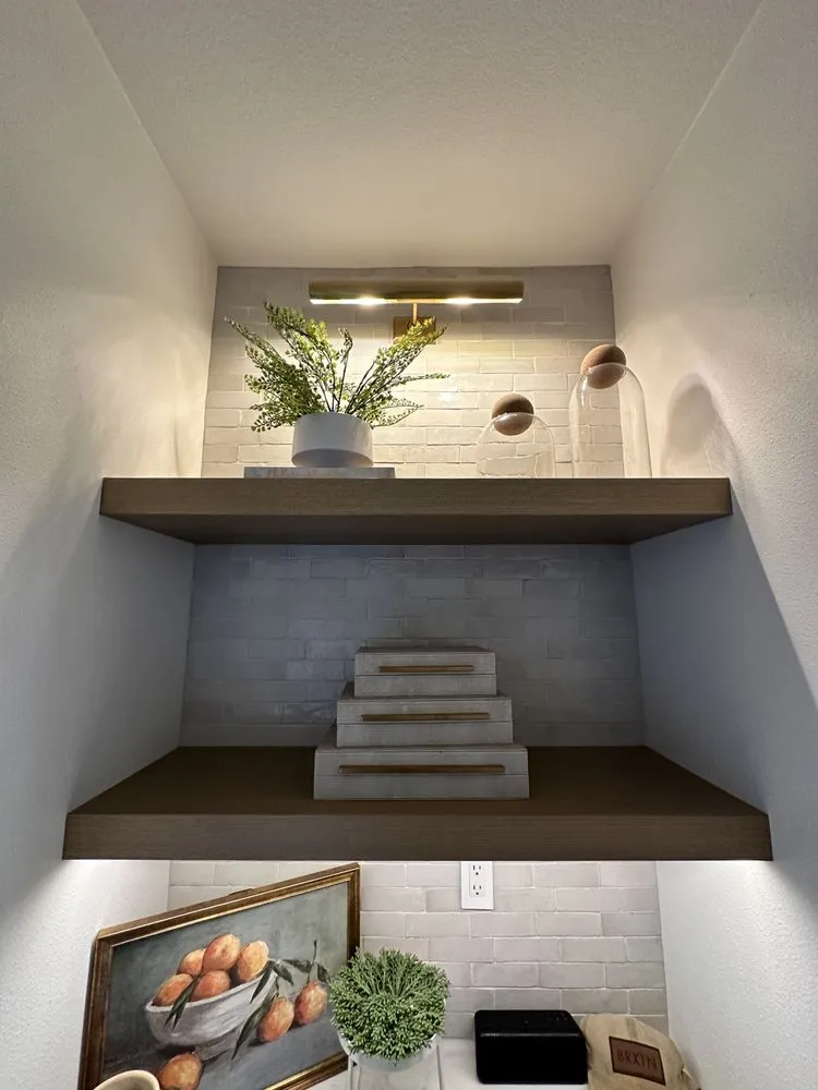 Slide of All Thingz Electric