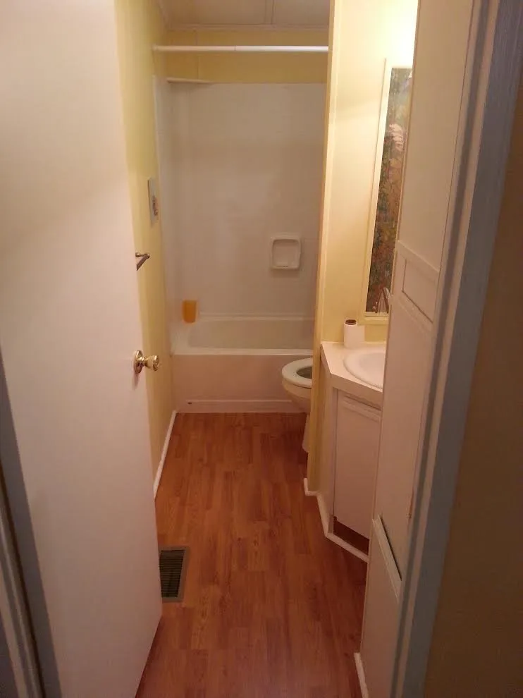 Affordable electrician providing outlet and switch repair in , 