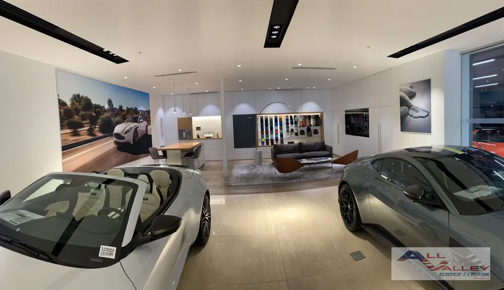 Trusted electrician providing circuit breaker repair in , 