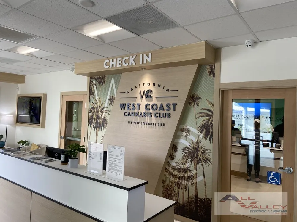 Slide of All Valley Electric and Lighting