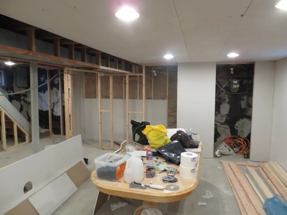 Professional electrician providing circuit breaker repair in Flushing, NY - Allen General Contracting