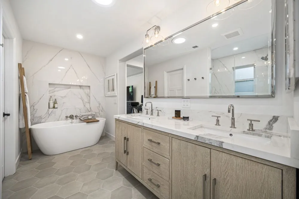 Slide of Ally Construction