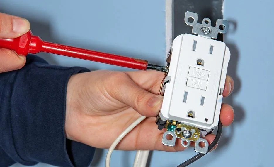 Affordable electrician providing panel upgrade in , 