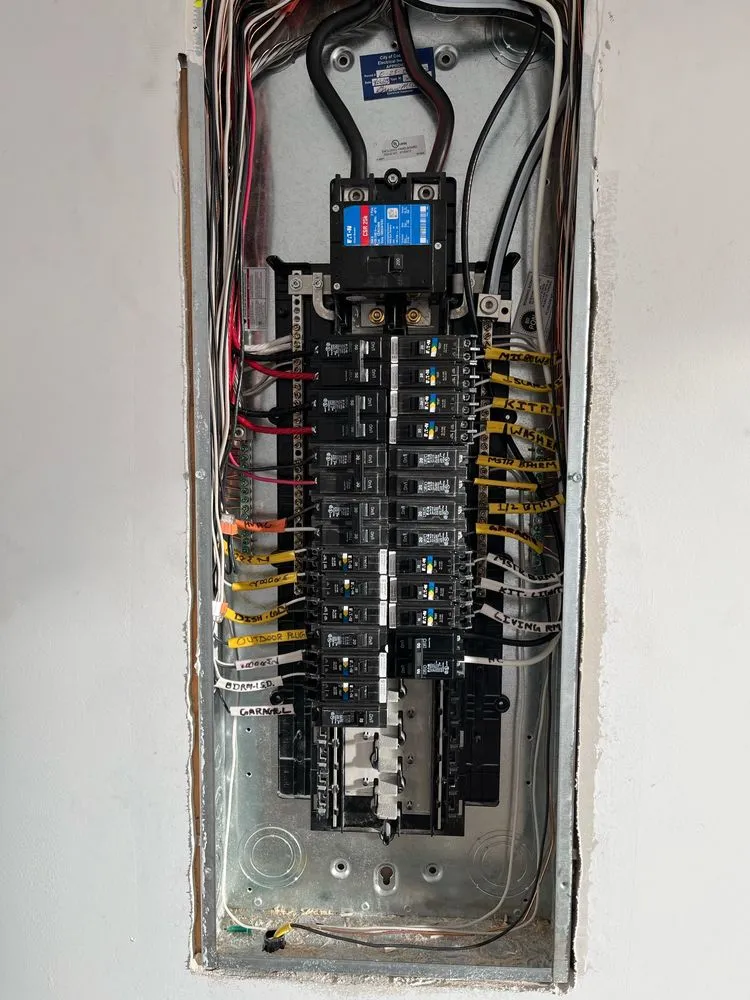 Affordable electrician providing lighting installation in , 