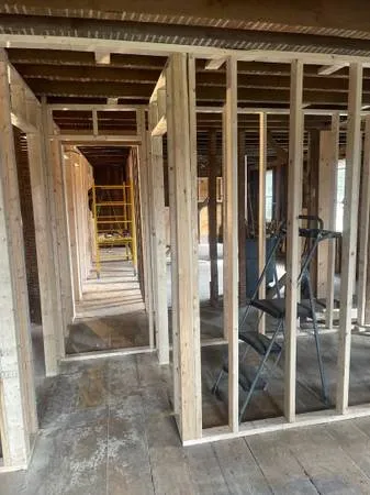 Slide of Alpha Brother Contracting