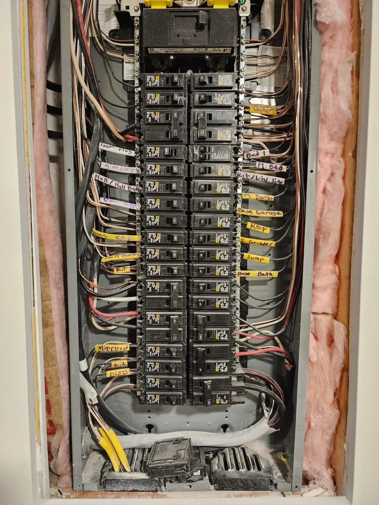 Expert electrician providing lighting installation in Lake Tapawingo, MO - Alpha Copper