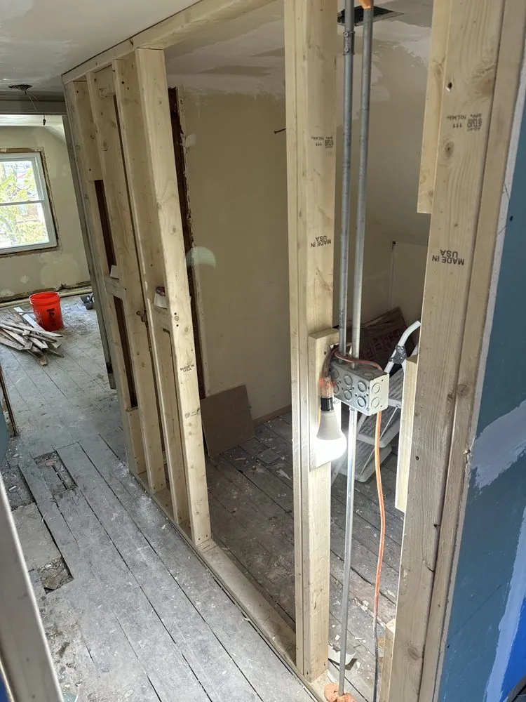 Professional electrician providing lighting installation in , 