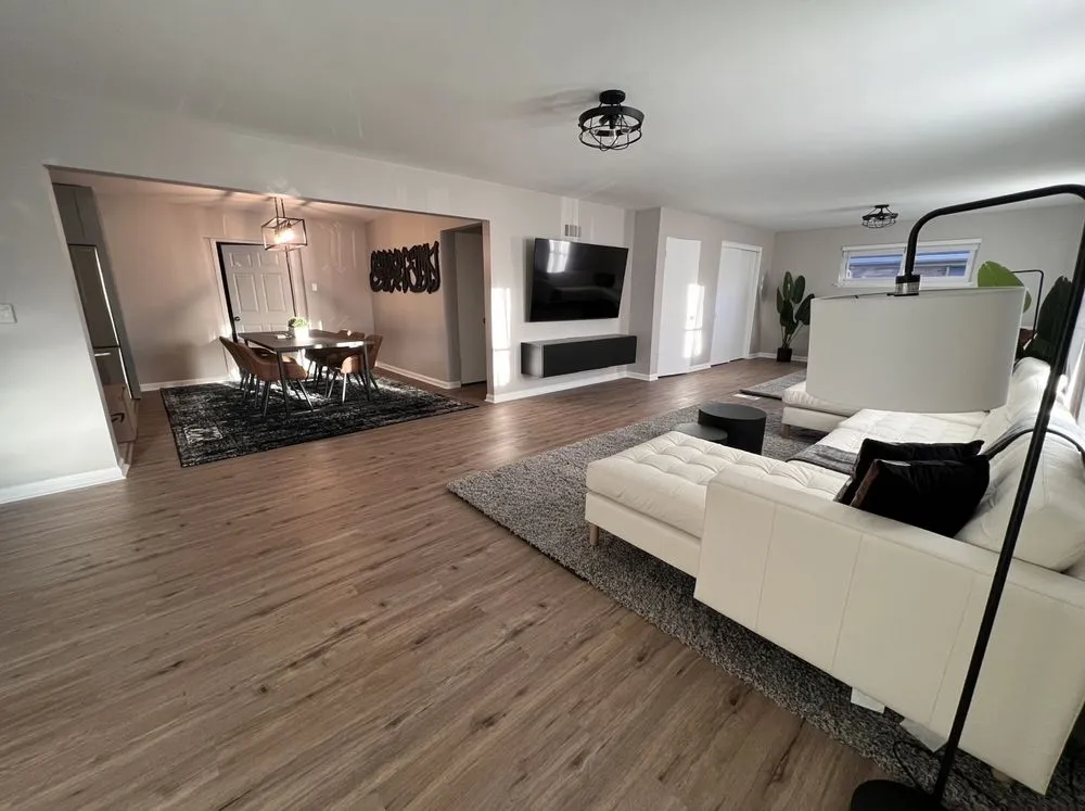 Expert outlet and switch repair service in ,  - Alpha HandyWorks