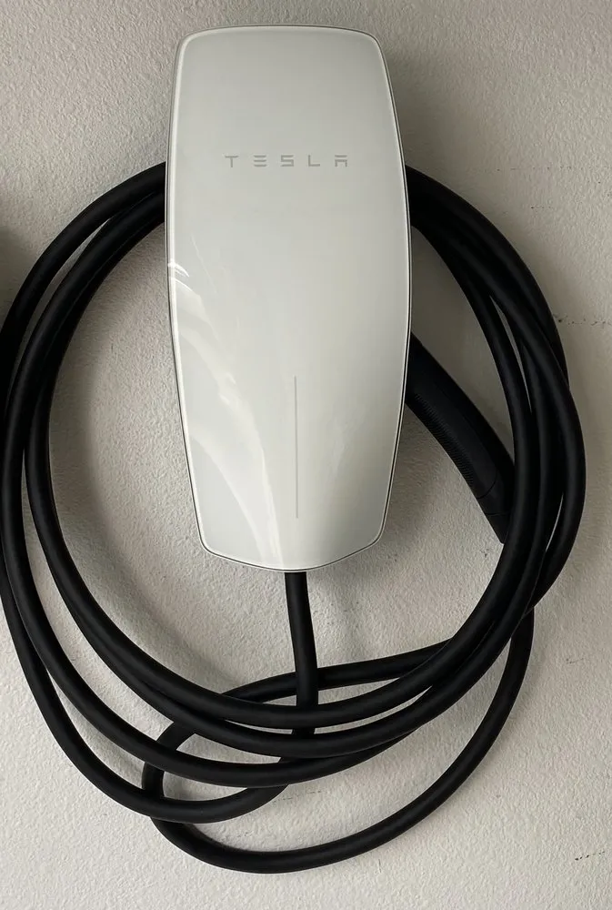 Slide of Alpha Omega Electric