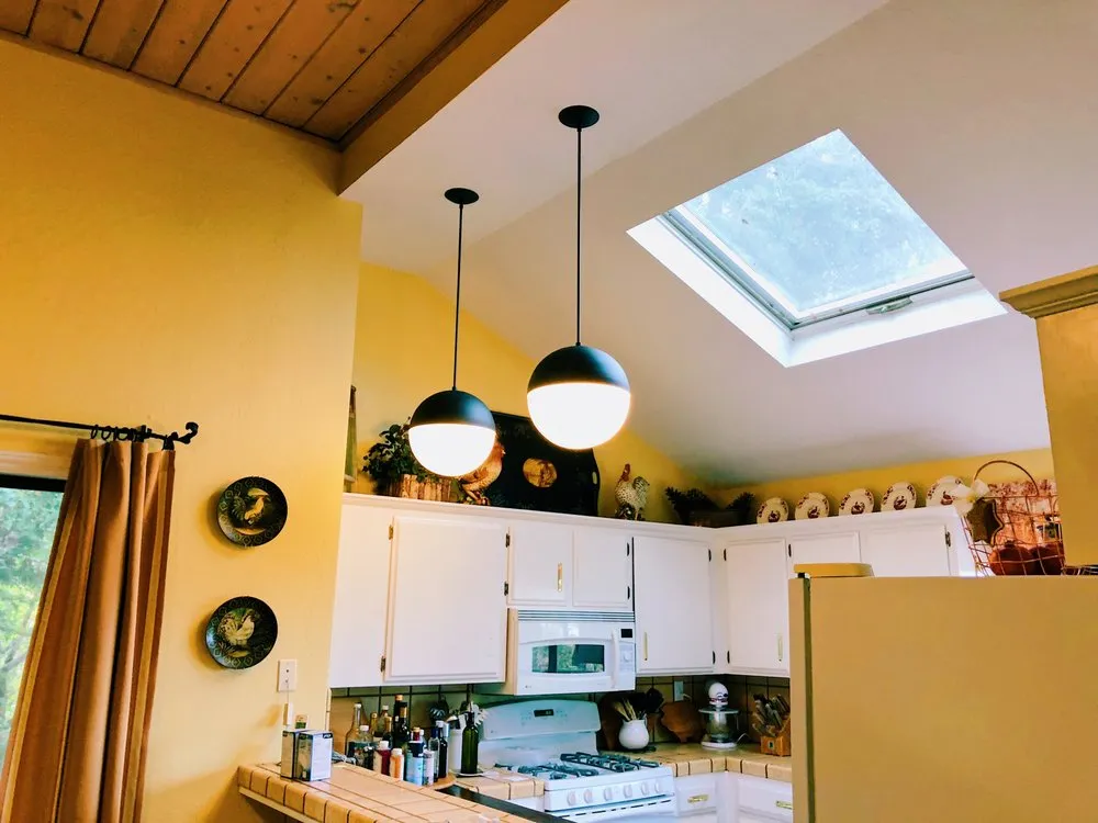 Slide of Alpha Omega Electric