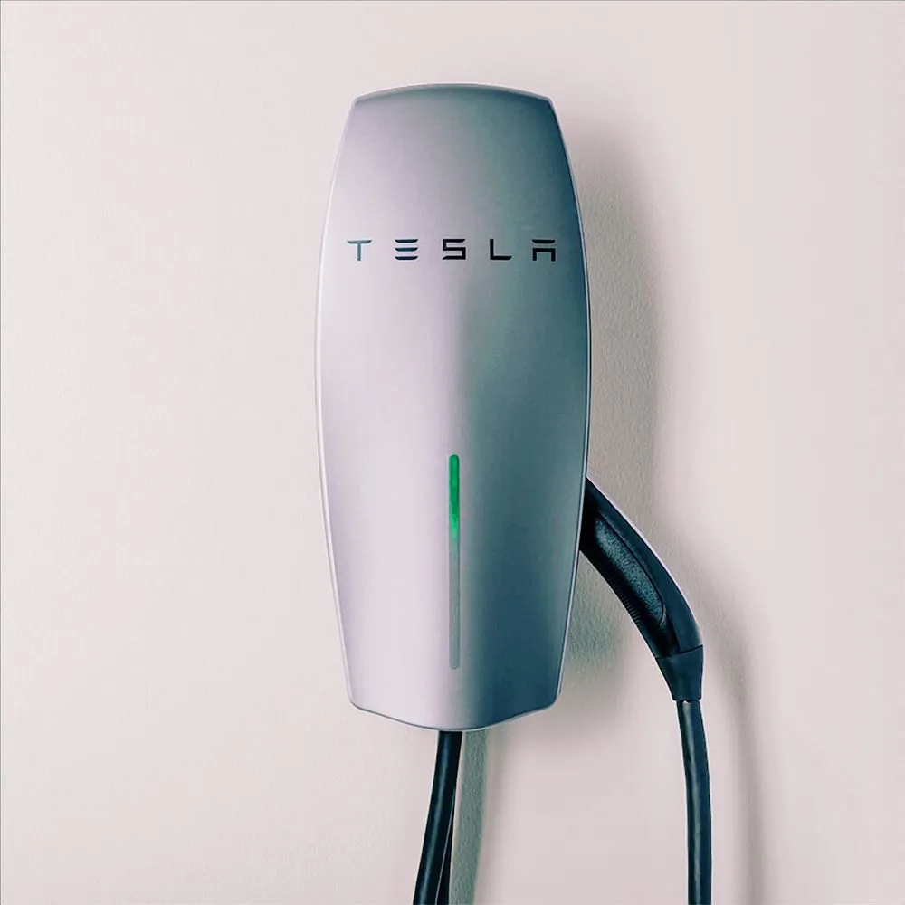 Slide of Alpha Omega Electric