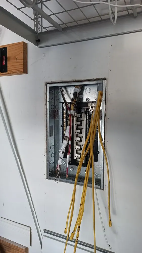 Slide of AltoService