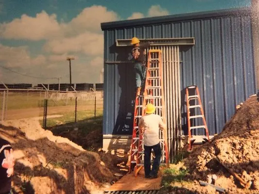 Alvarado Electric Service Group Logo