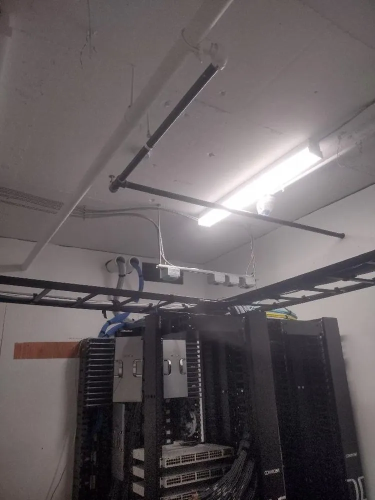 Professional electrician providing circuit breaker repair in Spotsylvania, VA - Alvarez Elite Electrical Services