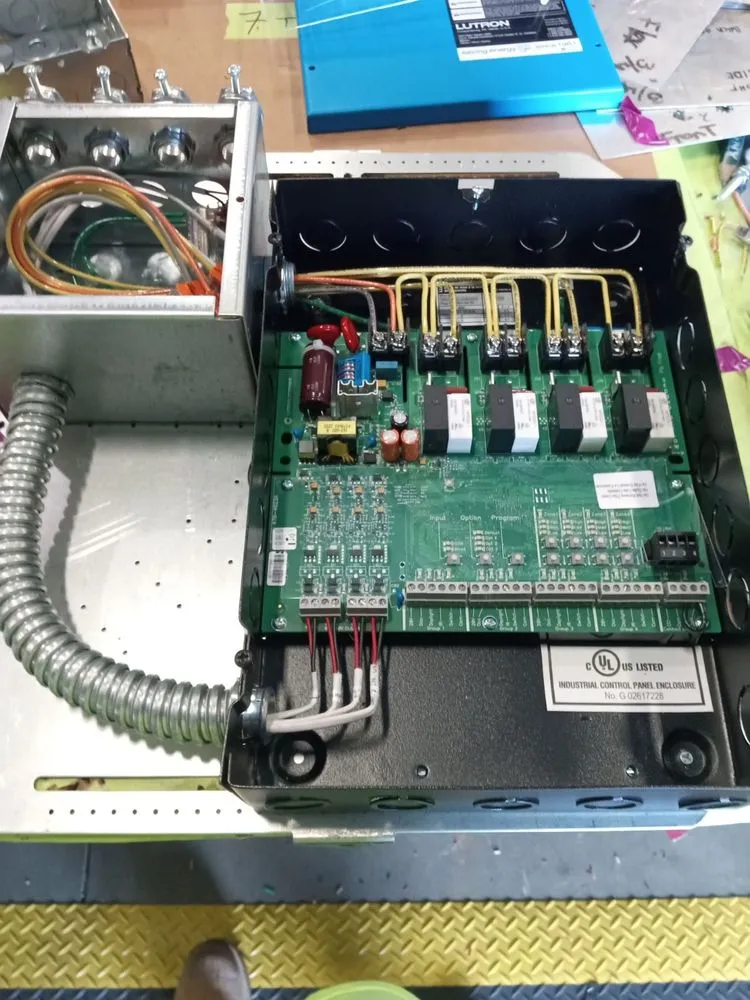 Reliable electrician providing outlet and switch repair in Spotsylvania, VA - Alvarez Elite Electrical Services