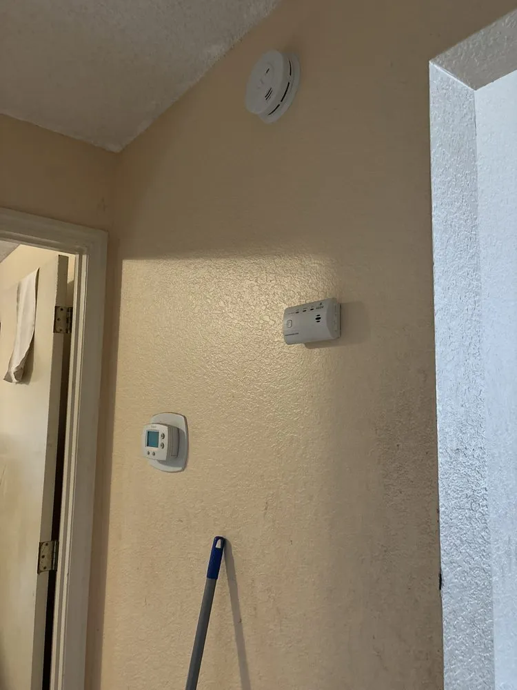 Slide of Alvelo Gutierrez Electric Service