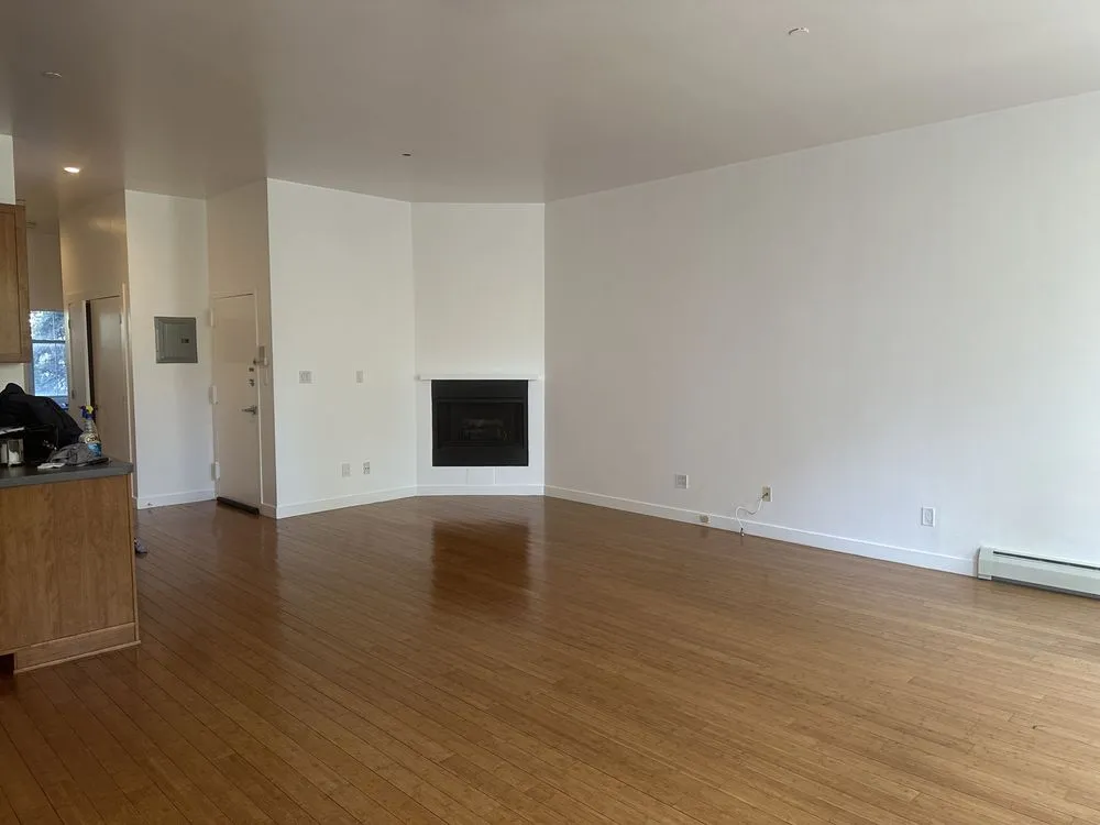 Emergency electrical service for homes in lighting installation,  by 