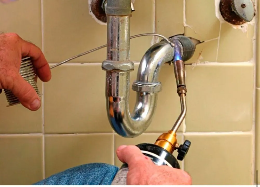 Slide of AM Engineers Contractors