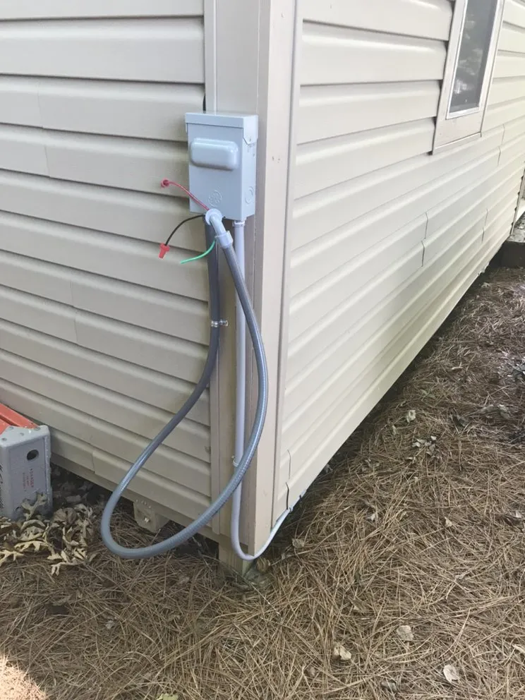 Reliable electrician providing circuit breaker repair in , 