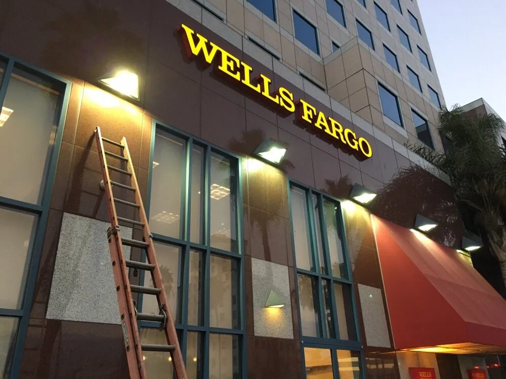 Slide of Amaya Construction