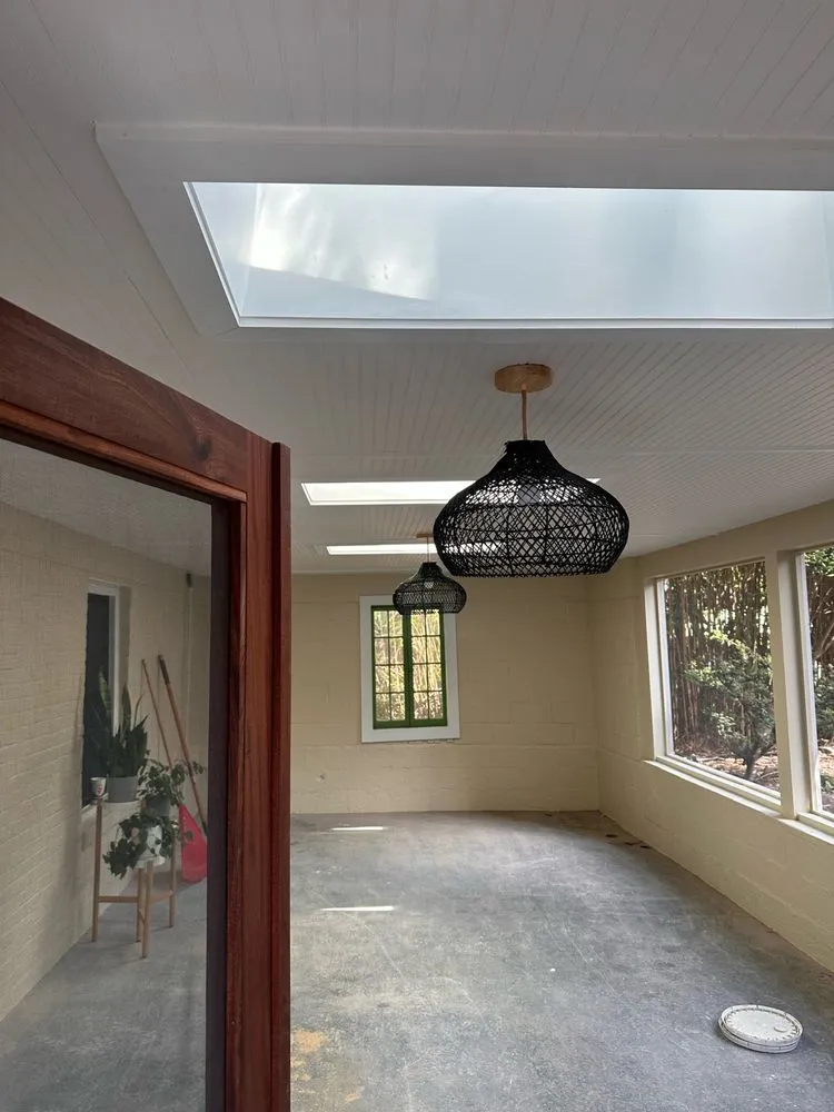 Slide of Amayas Electric