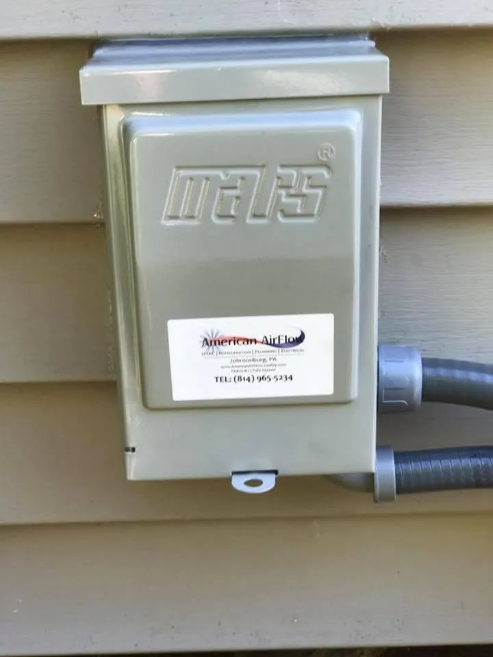 Trusted electrician providing electrical repair in , 