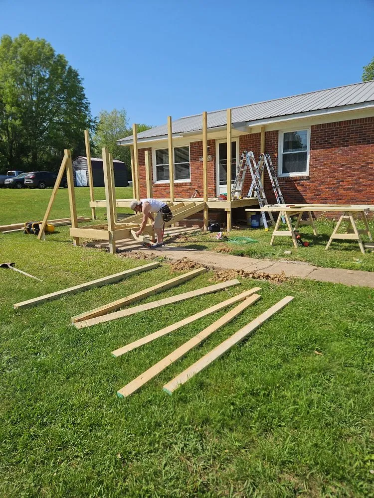 Affordable electrician providing lighting installation in Selmer, TN - American Carpenter