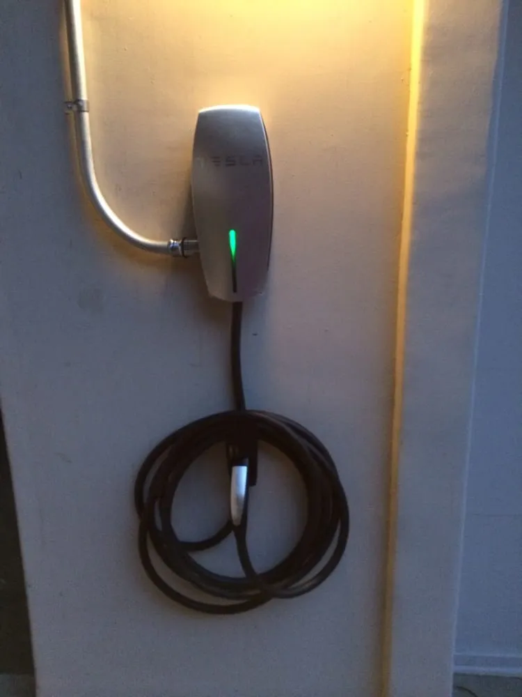 Licensed electrician providing panel upgrade in , 