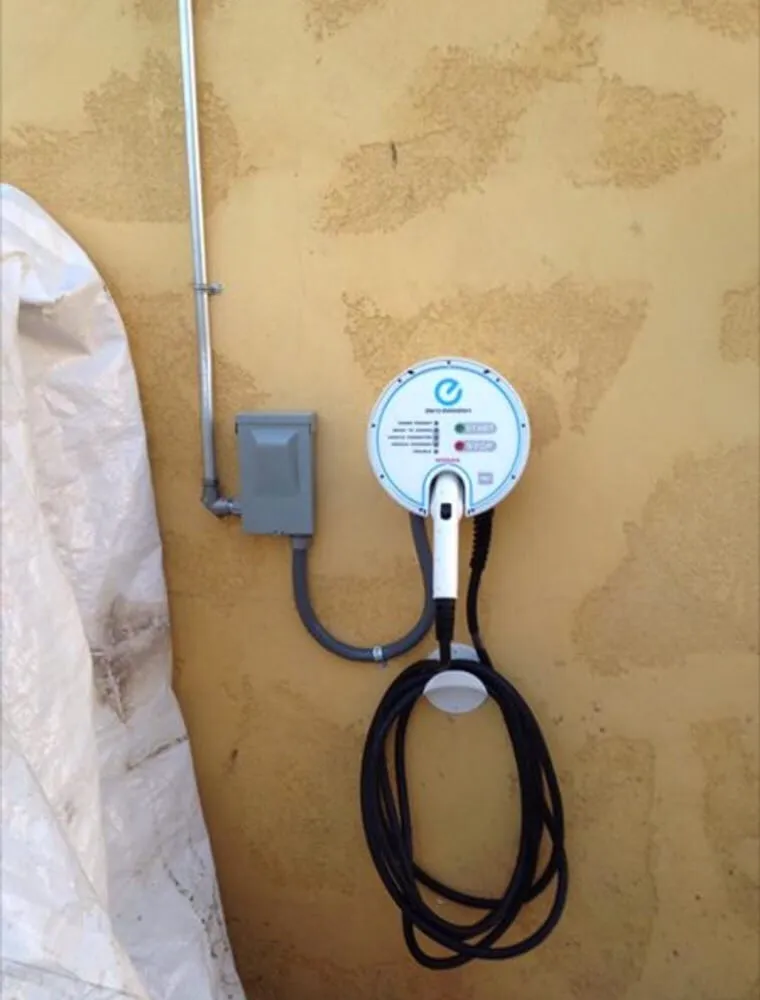 Emergency circuit breaker repair service in ,  - American Electric Company