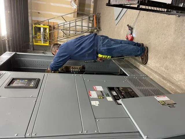 Emergency electrician providing wiring installation in Lake Huntington, NY - American Electric