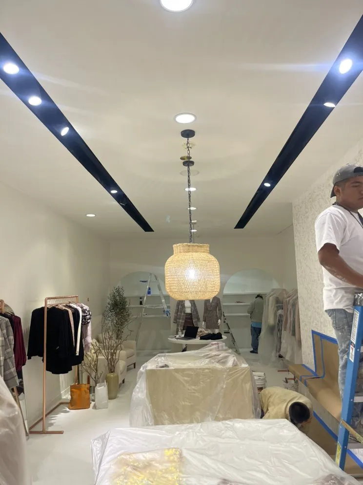 Emergency outlet and switch repair service in Reseda, CA - American Electric Service - Los Angeles