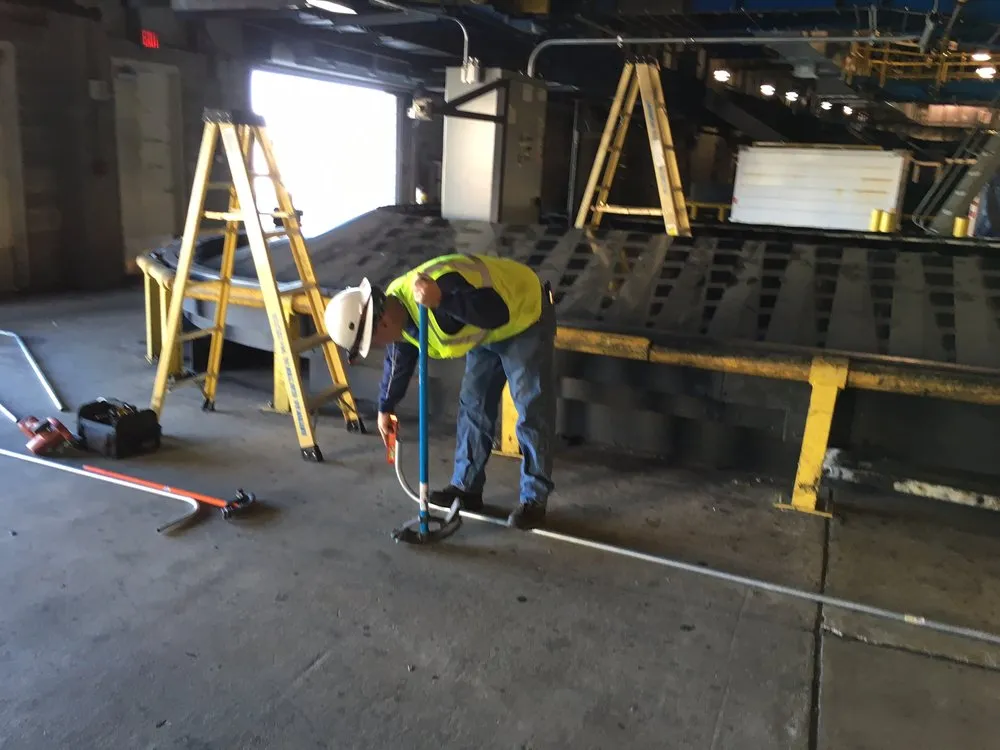 Expert electrician providing circuit breaker repair in ,