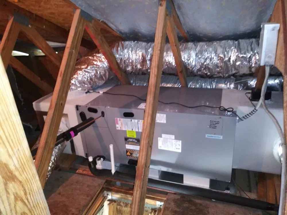 Reliable electrician providing panel upgrade in ,