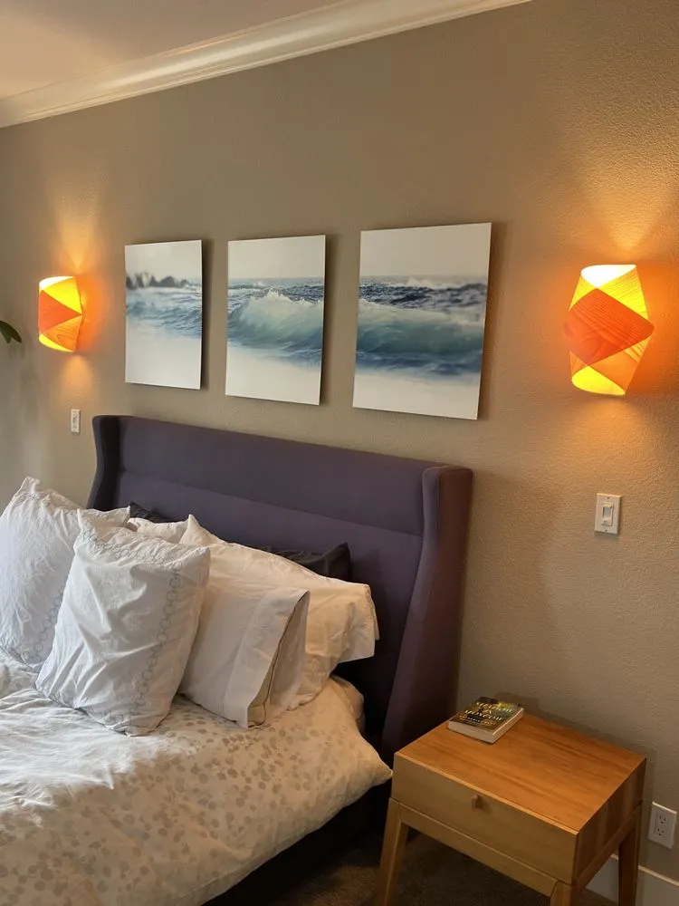 Slide of Americana Electric